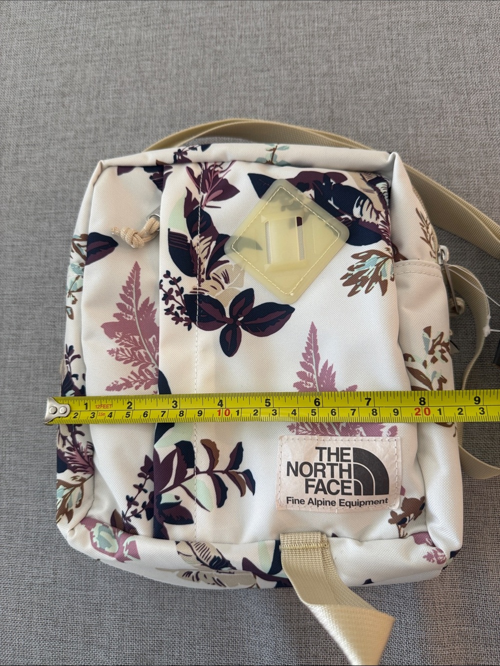 NWT The North Face Berkeley Crossbody White Dune Leaf - Picture 6 of 9